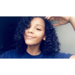 Meet your Posher, Charisa